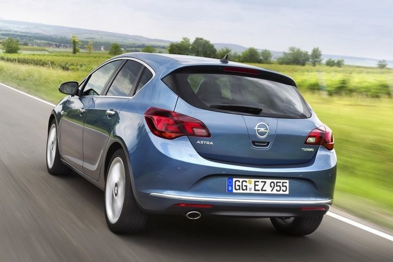 opel astra j 1.6 turbo vs skoda