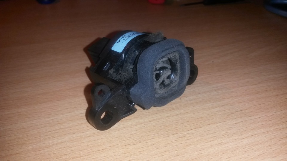 Собственно источник шума — Mazda 3 (1G) BK