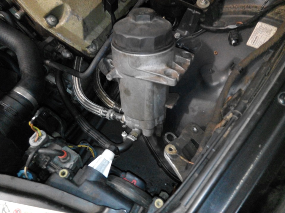 Крепление масляного стакана — BMW 5 series (E39), 4,4 л, 2002 года ...
