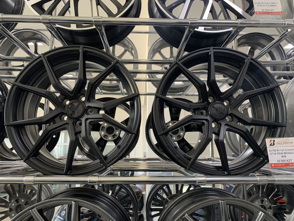 PDW Spyder 7x17/5x100d57.1 et38 — Volkswagen Polo Sedan, 1,6 л, 2014 ...