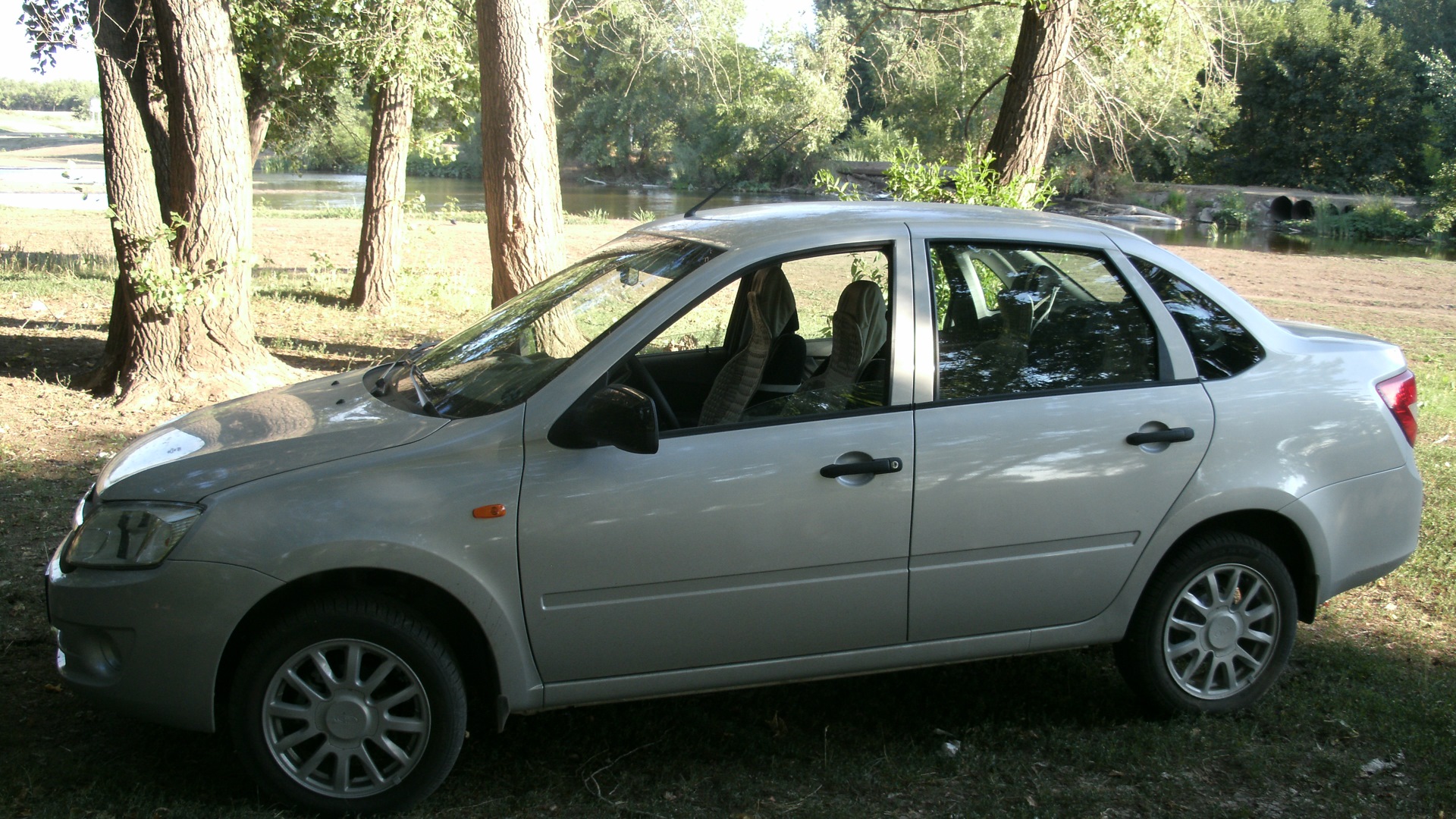 Lada Granta 2011