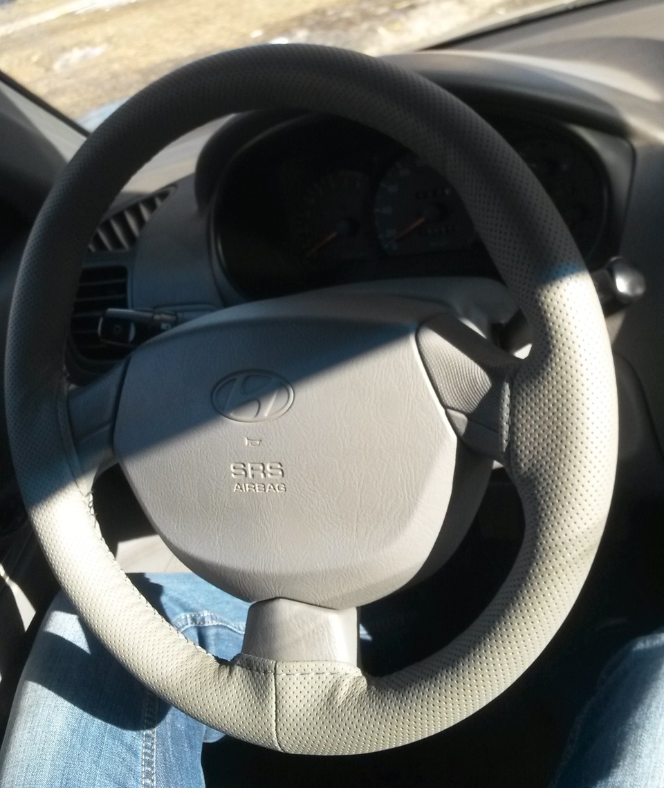 Оплетка руля — Hyundai Accent (2G), 1,5 л, 2009 года | аксессуары | DRIVE2