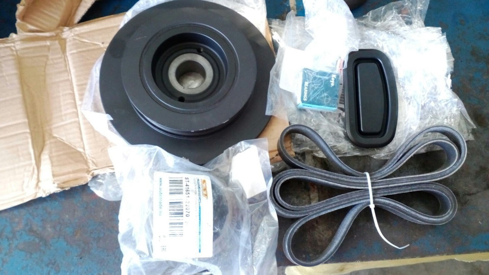 Замена навесного ремня, шкива коленвала и подшипника ролика натяжителя ...