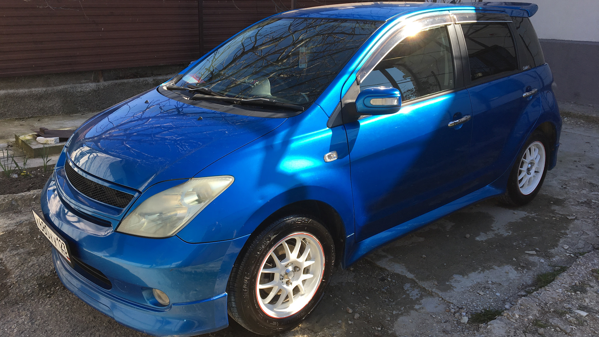 Toyota ist (1G) 1.5 бензиновый 2002 | TRD AERO компл. S на DRIVE2