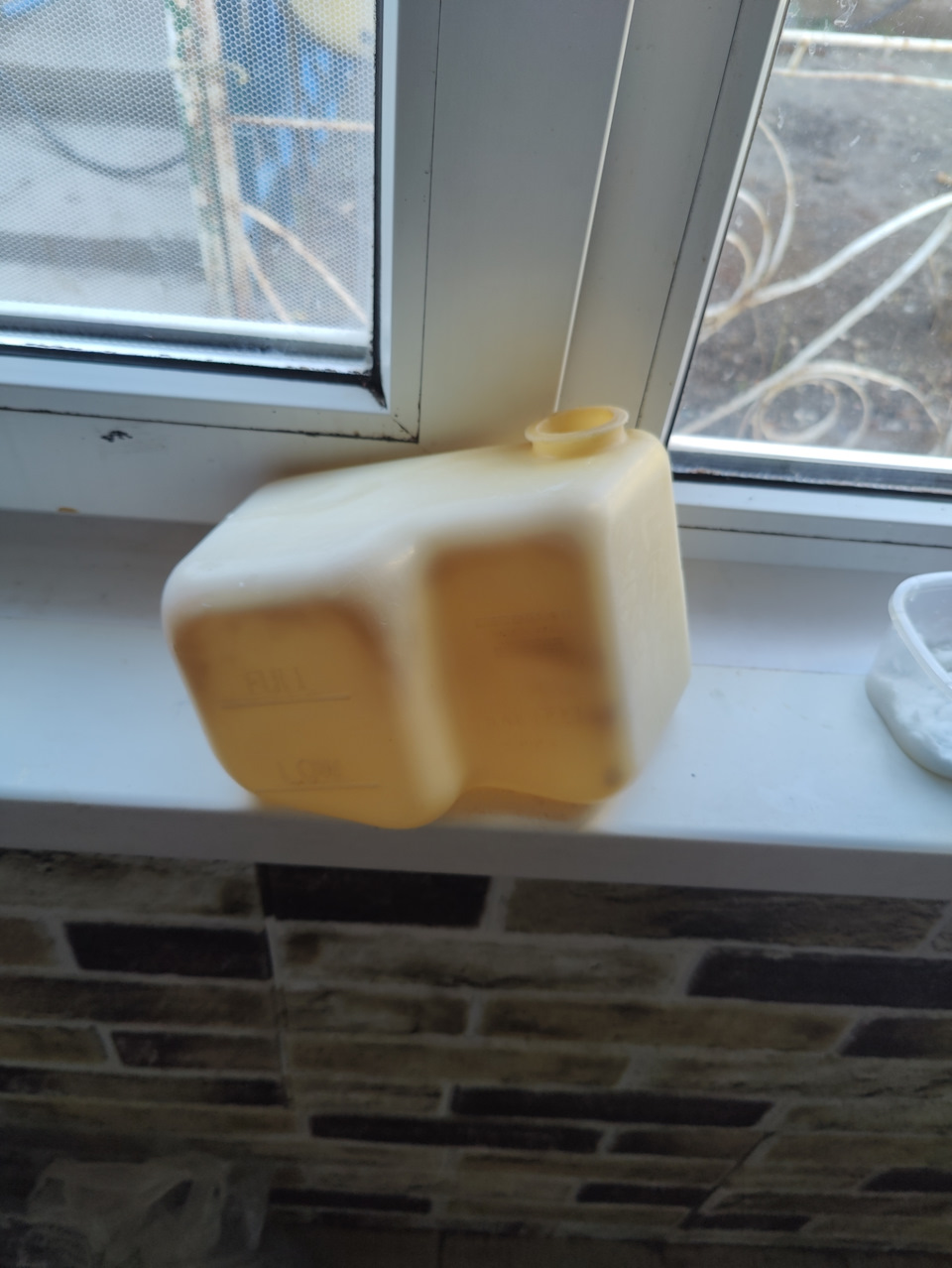 Соль/песок/губки и моющее для посуды — Toyota Chaser (100)