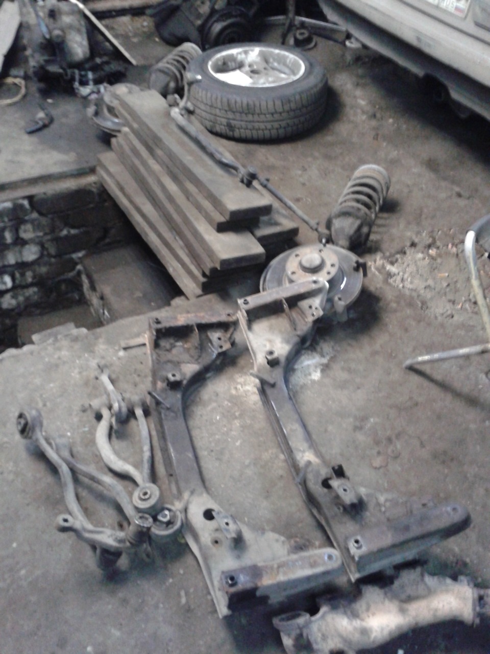 замена передней балки. — BMW 5 series (E28), 2,3 л, 1984 года | своими ...