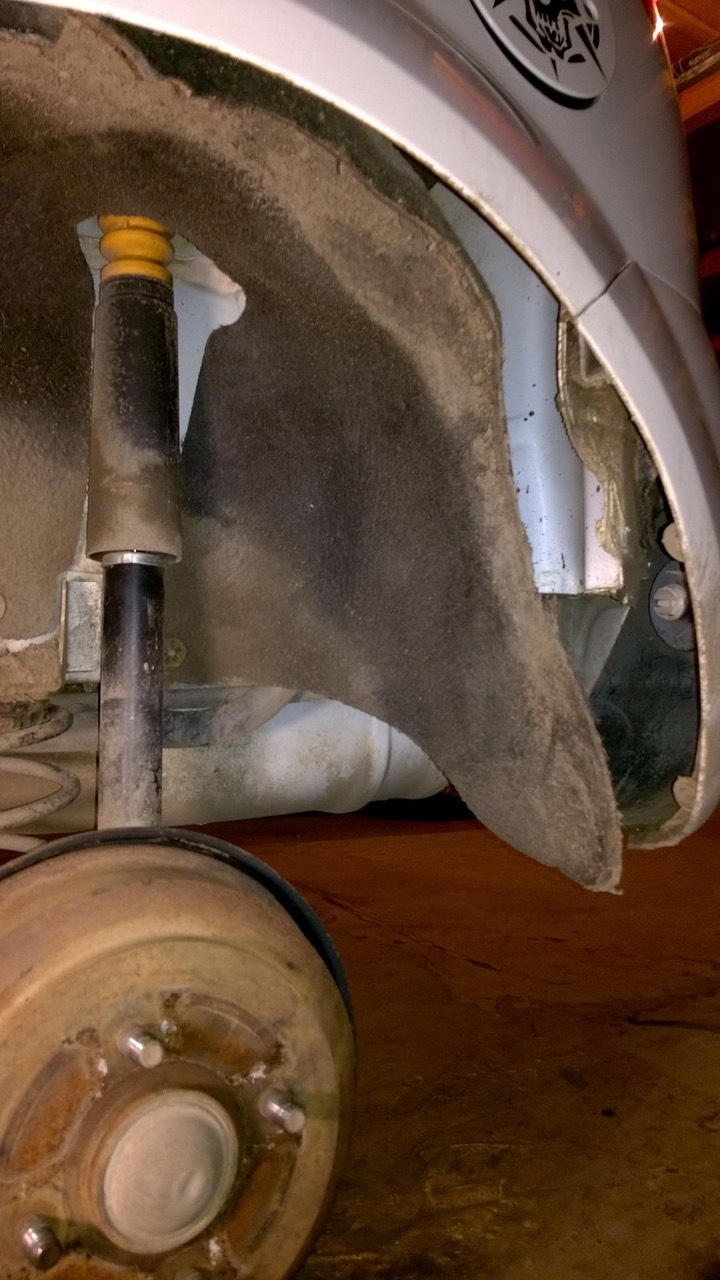 Резина цепляет стойку. Что то шоркает в колесе. Скрип колеса. Задние колеса смещены назад на ваз 2114. Разрыв колеса.