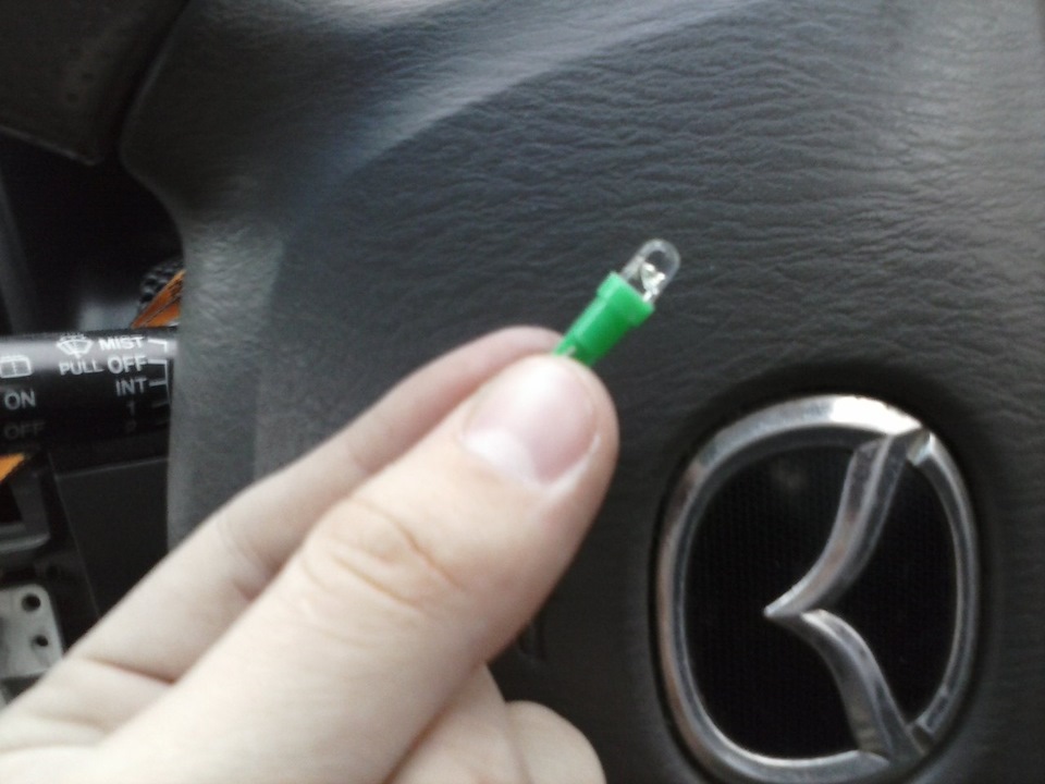 Заменил лампы подсветки отопителя — Mazda Demio (1G), 1,3 л, 2000 года ...