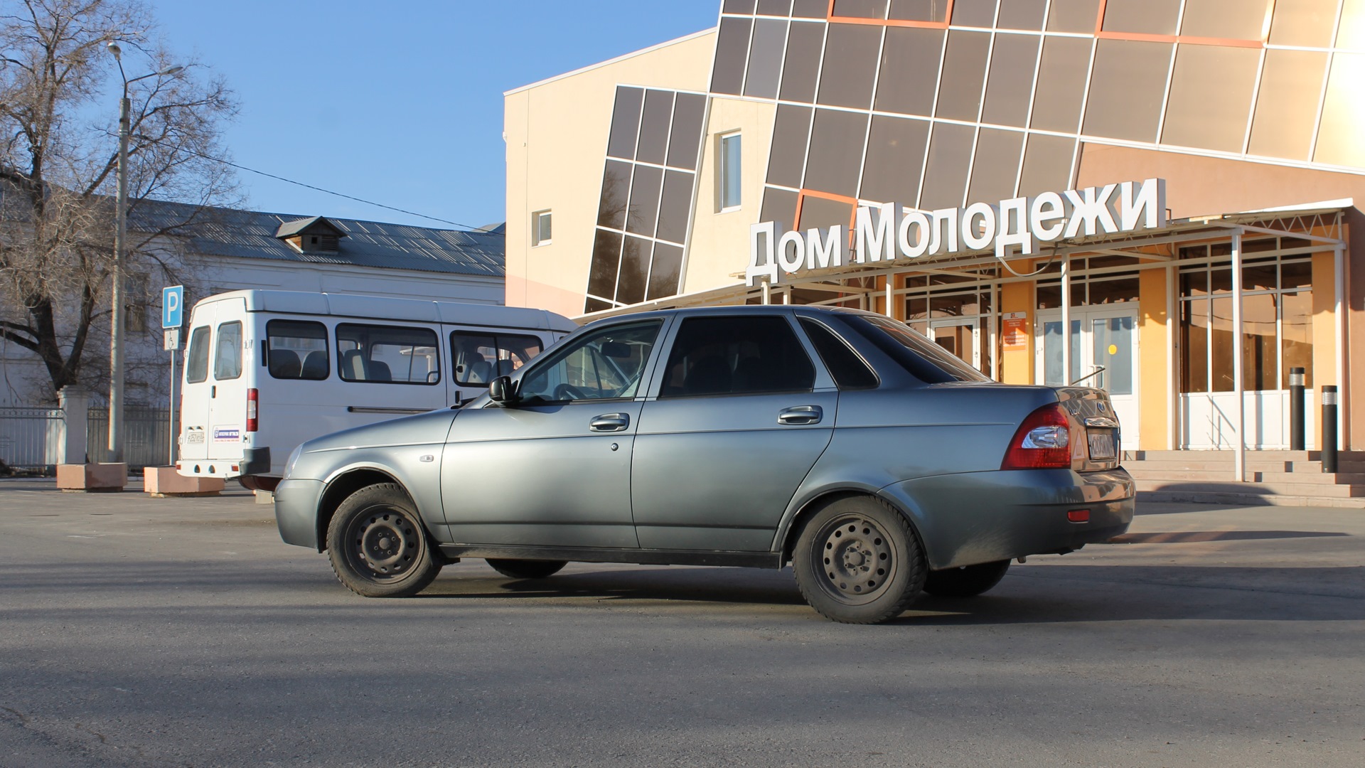 Lada Приора седан 1.6 бензиновый 2008 | anti-Restyling на винтах на DRIVE2