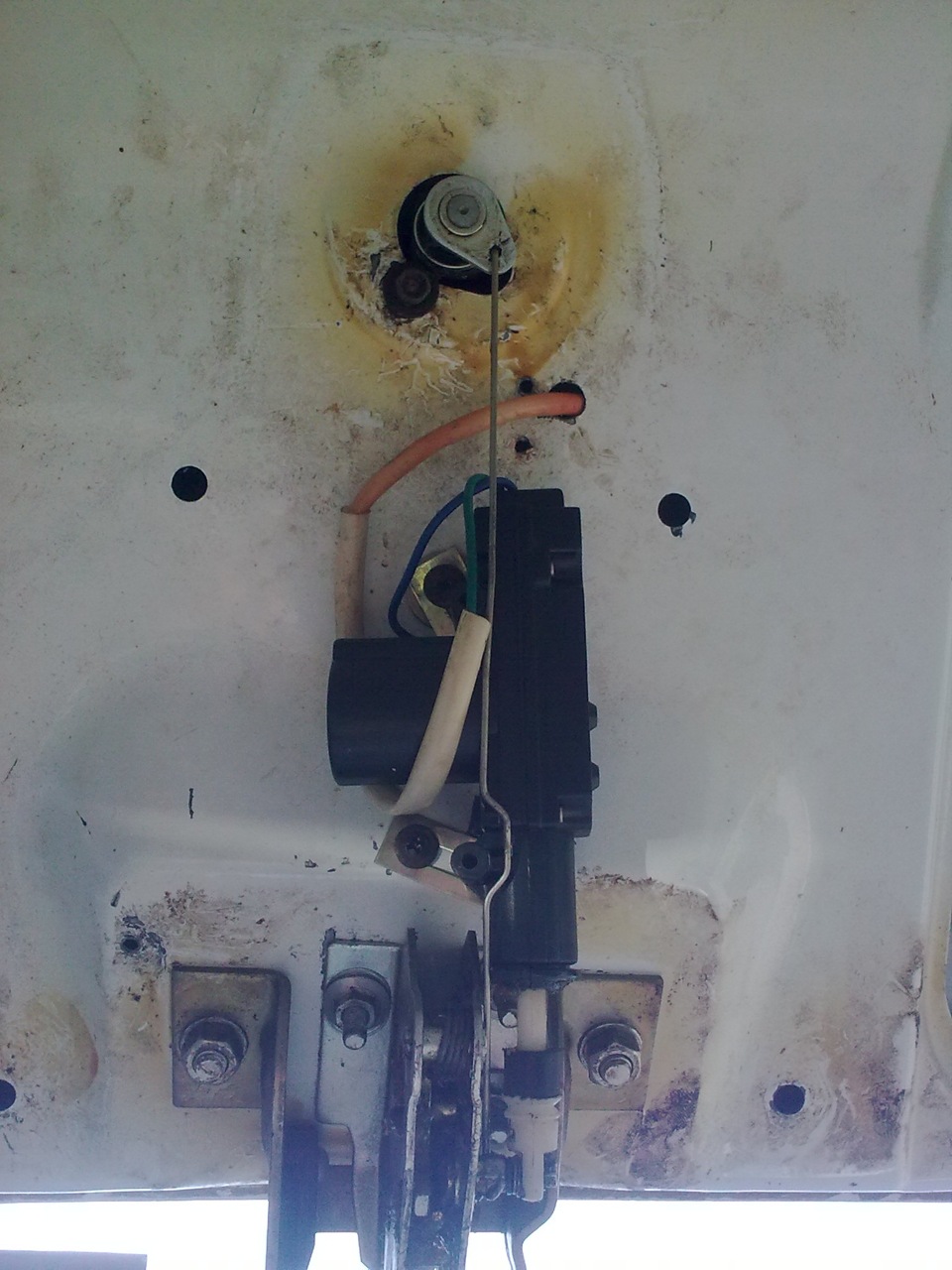 Открытие багажника кнопкой из залона, с пульта сигналки и ключём — Lada ...