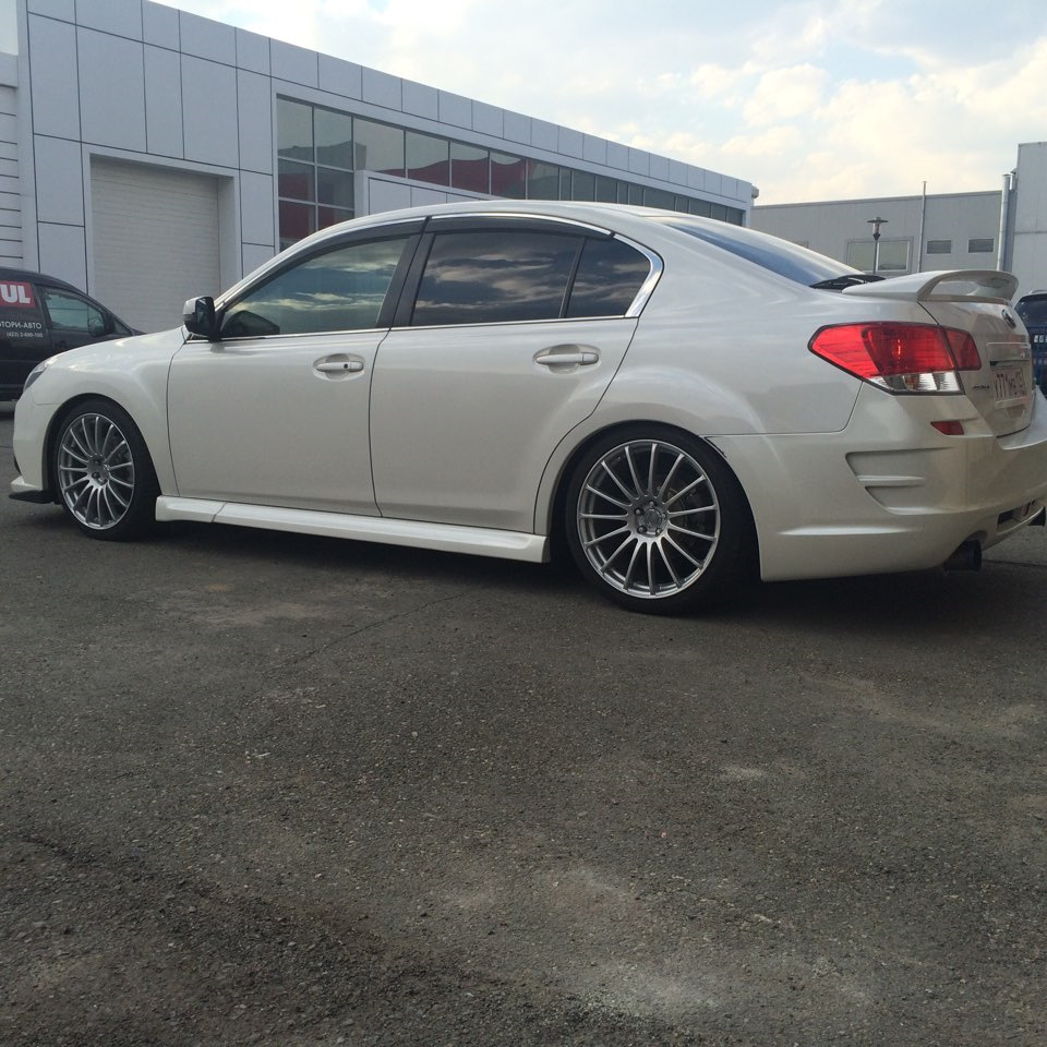 Subaru Legacy b4 2010