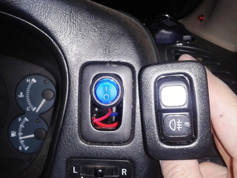 Кнопка на туманки! — Mitsubishi Mirage V, 1,5 л, 1997 года | своими ...