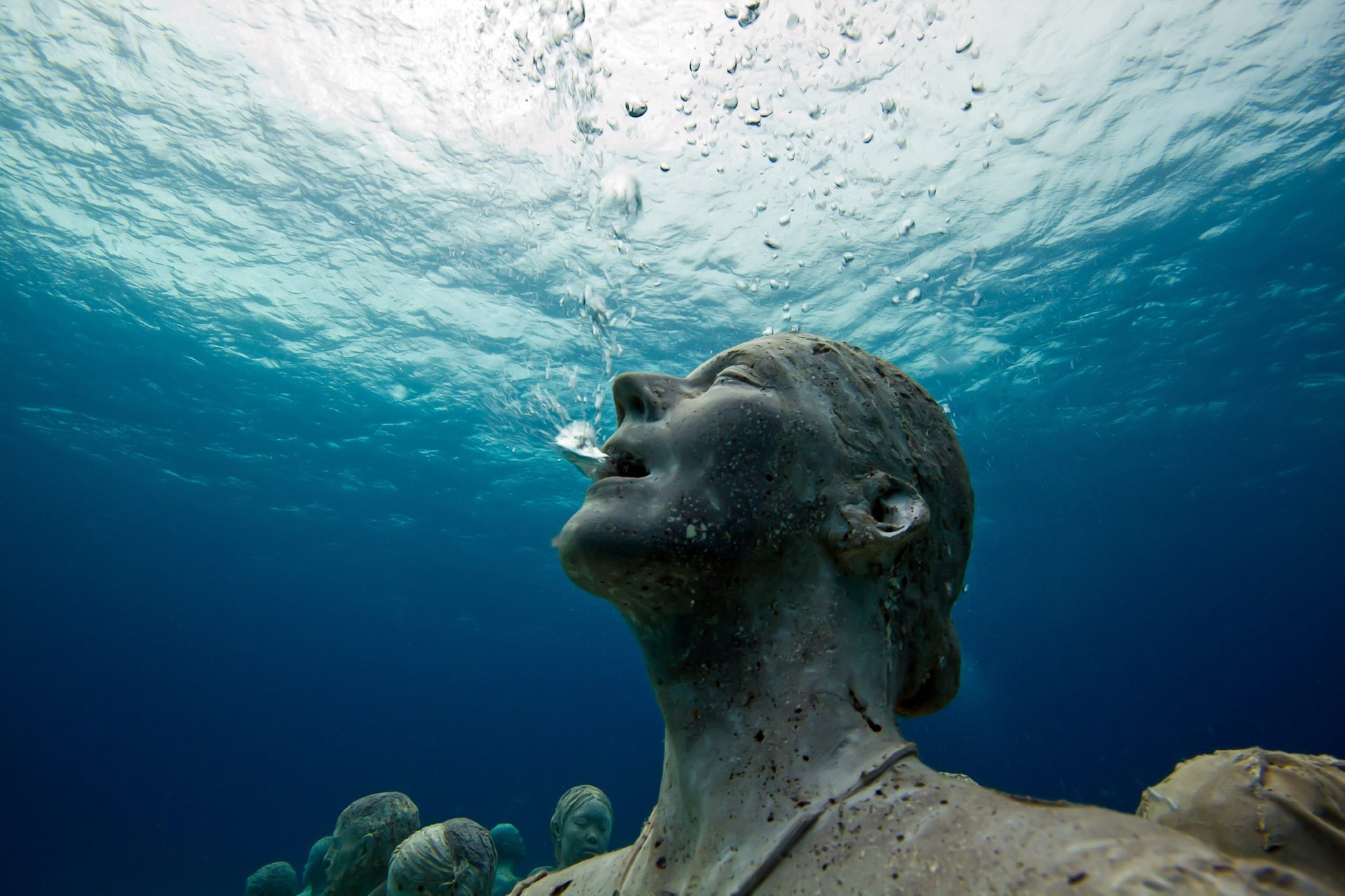 Aguantar la respiracion bajo el agua