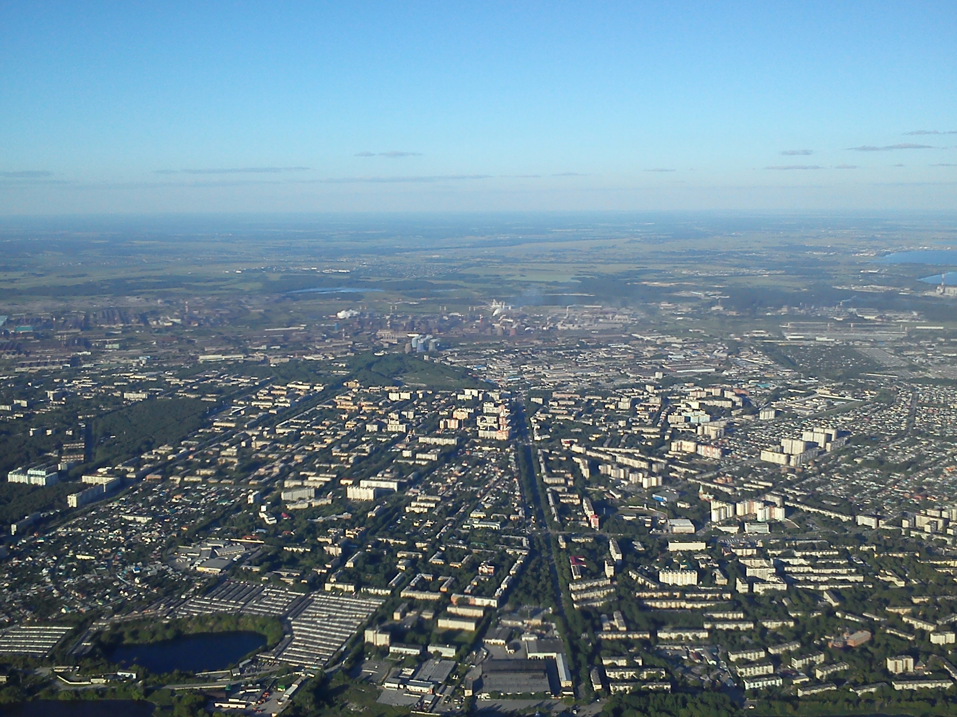 Челябинск северок. Челябинск с высоты птичьего полета. Челябинск с высоты. ЧМЗ район сверху. Челябинск воздух.