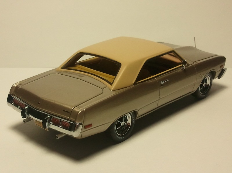 Модели американских автомобилей 1 43. Ретро кабриолет игрушка. Американские машины 1 24. Dodge challenger 1970 моделька. Модели автомобилей американской классики.