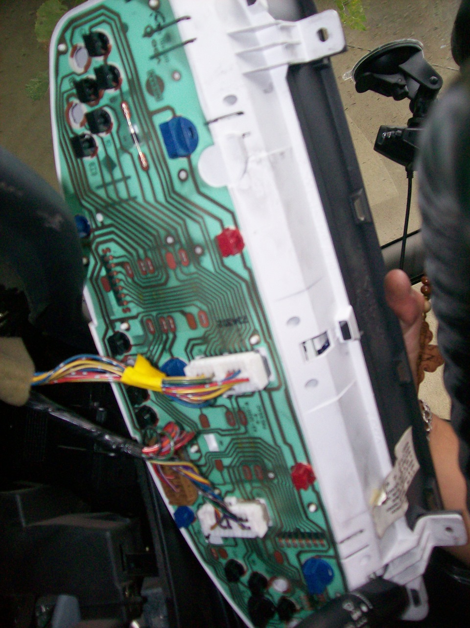 Замена лампочек в приборной панели ниссан. Лампочка подсветки приборов патрол. Ниссан санни qg15 сгорают лампочки в климате причина. Ниссан альмера н 16 лампа подсветки климата артикул. Даташит приборной панели ниссан авенир 2000.