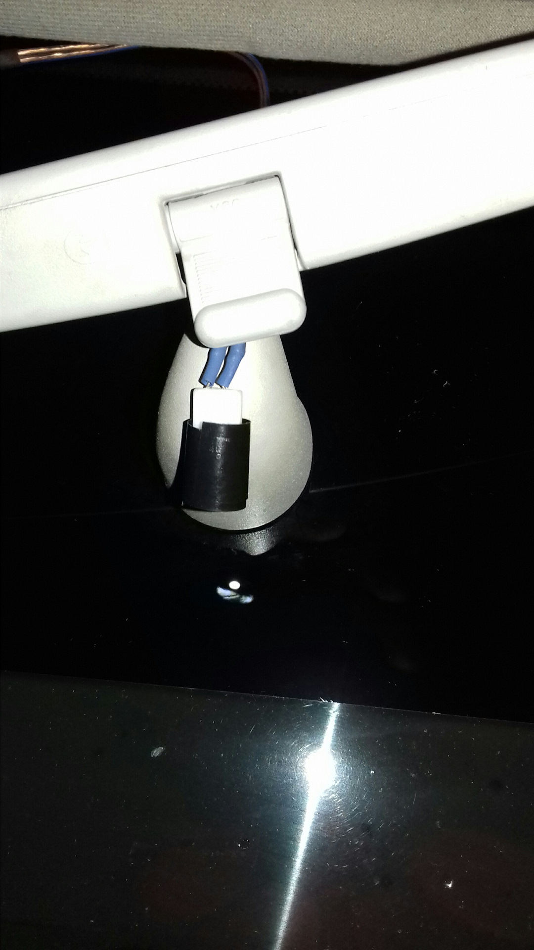 LED маячок на лобовое стекло — Volkswagen Passat B5, 1,6 л, 2000 года ...