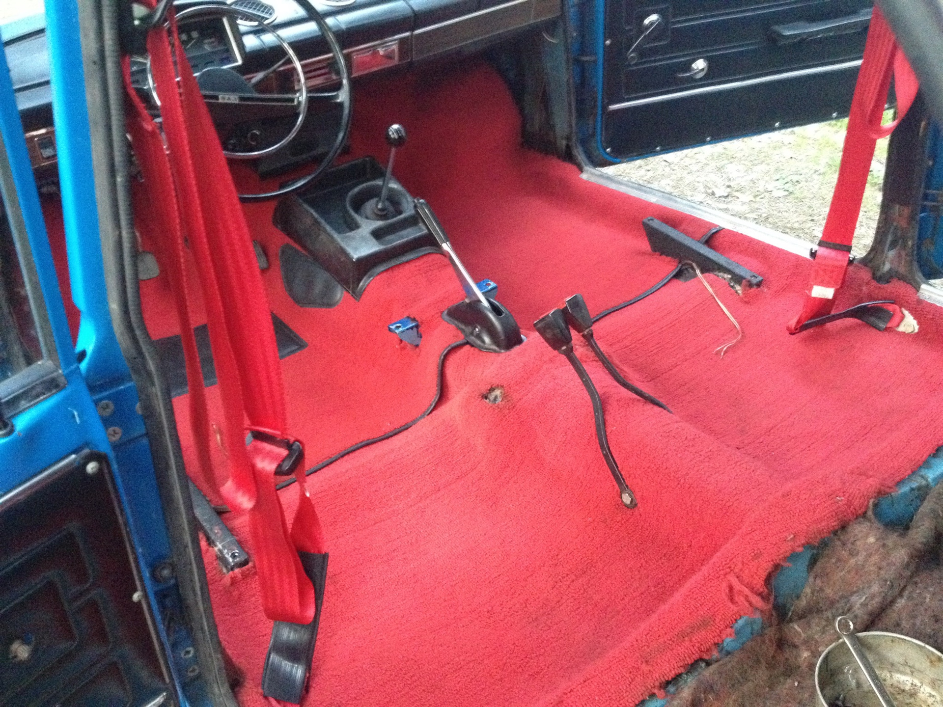 Ковролин ваз 2101. Ковер 2101. Ковролин ваз 2101 резиновый размеры схема. Резиновый ковролин ваз 2101. Ковер 2101.