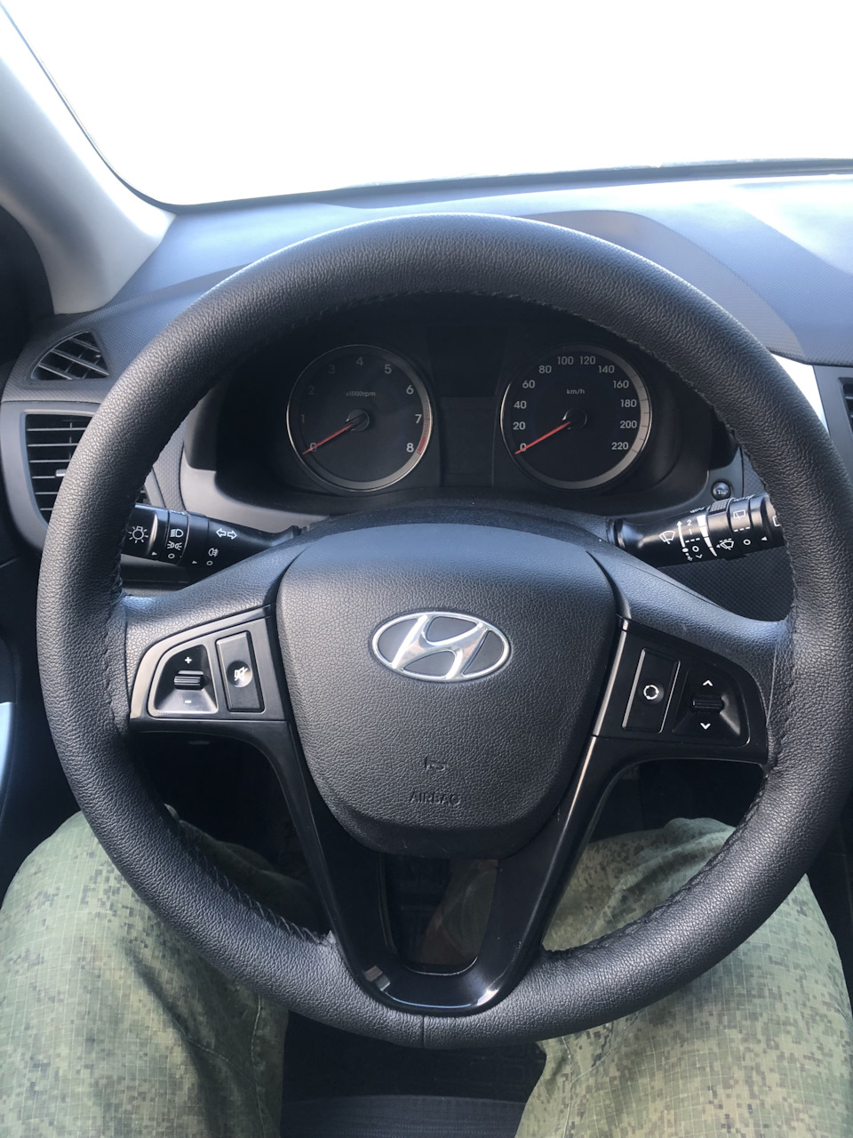 Фото в бортжурнале Hyundai Solaris Hatchback