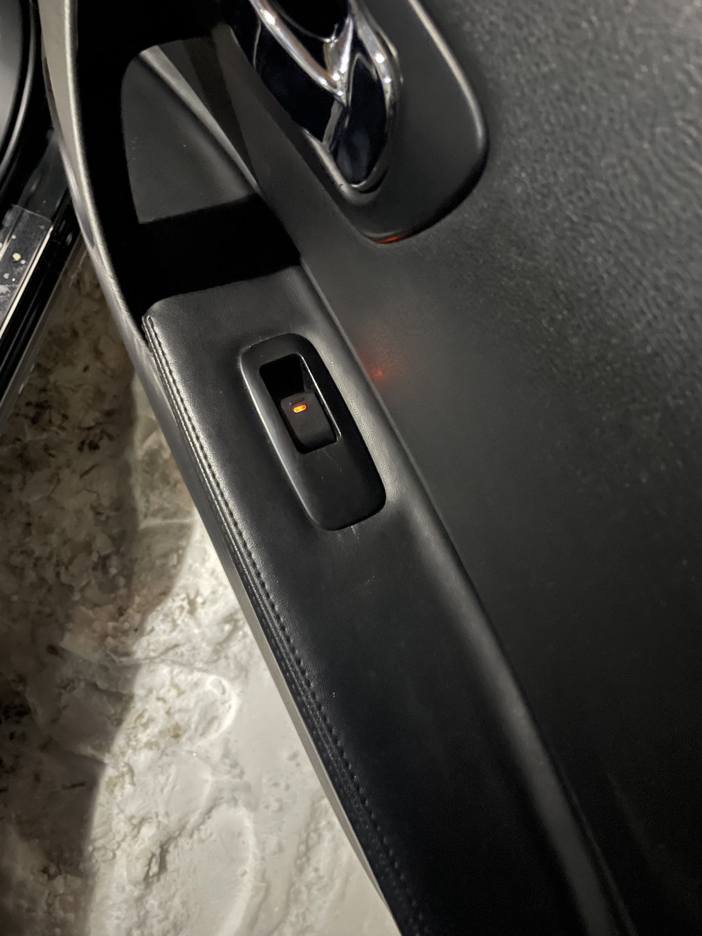 Кнопки стеклоподъемников с подсветкой — Nissan Qashqai (1G), 2 л, 2008 ...