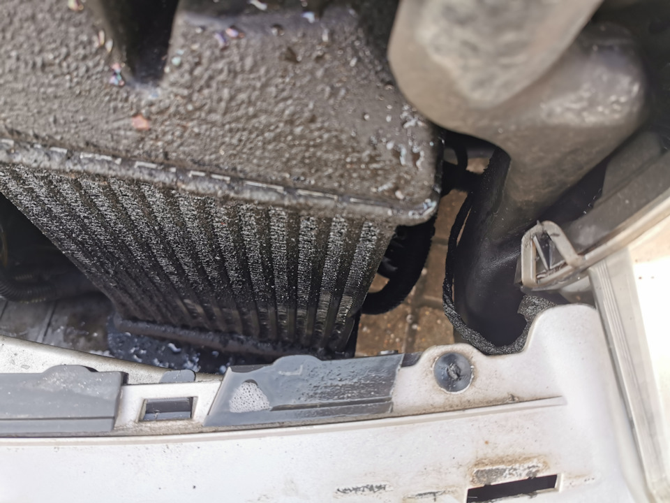 Течь масла с интеркулера — Opel Astra H, 1,3 л, 2008 года | наблюдение ...