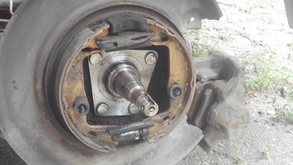 Замена подшипника на ступице — Opel Vectra A, 2 л, 1990 года | своими ...