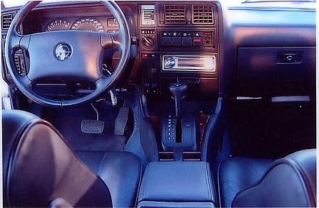 ну только у меня МКПП, LCD-приборка и не кожа :) — Opel Rekord E