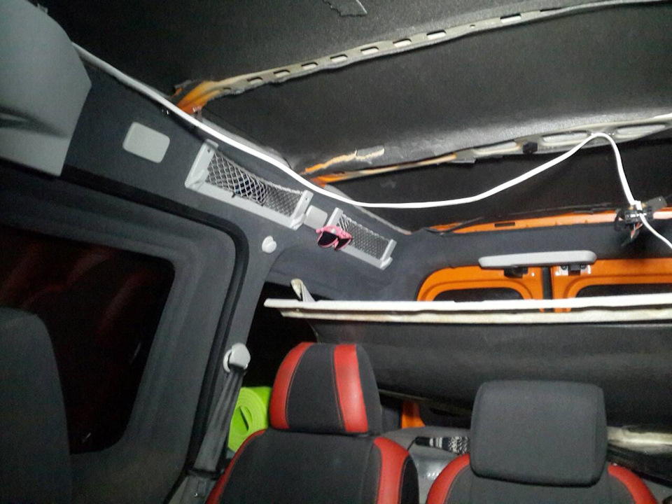 Photo from the logbook Volkswagen Caddy (3G)