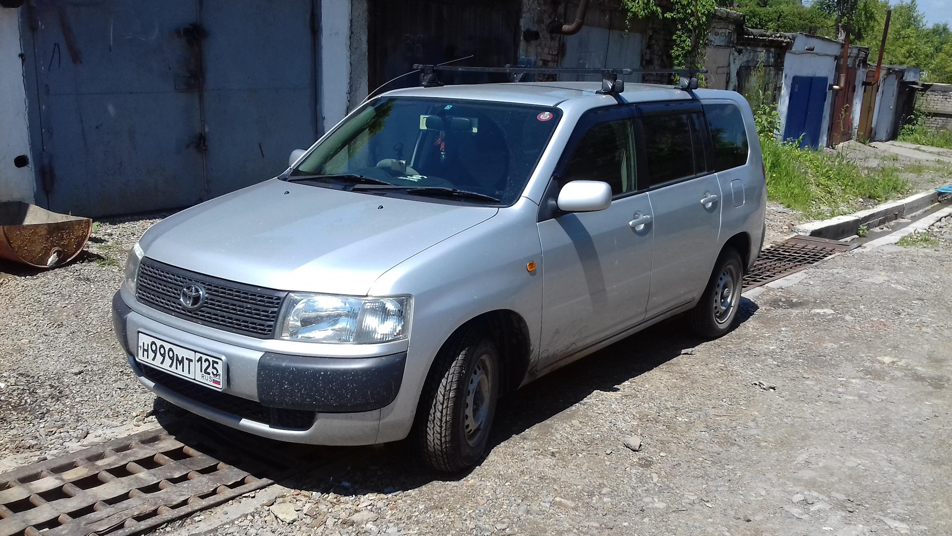 Пробокс характеристики. Рейлинги Toyota Probox. Toyota Probox 2009. Тойота Пробокс 2012 года. Toyota Probox рейлинги на крышу.