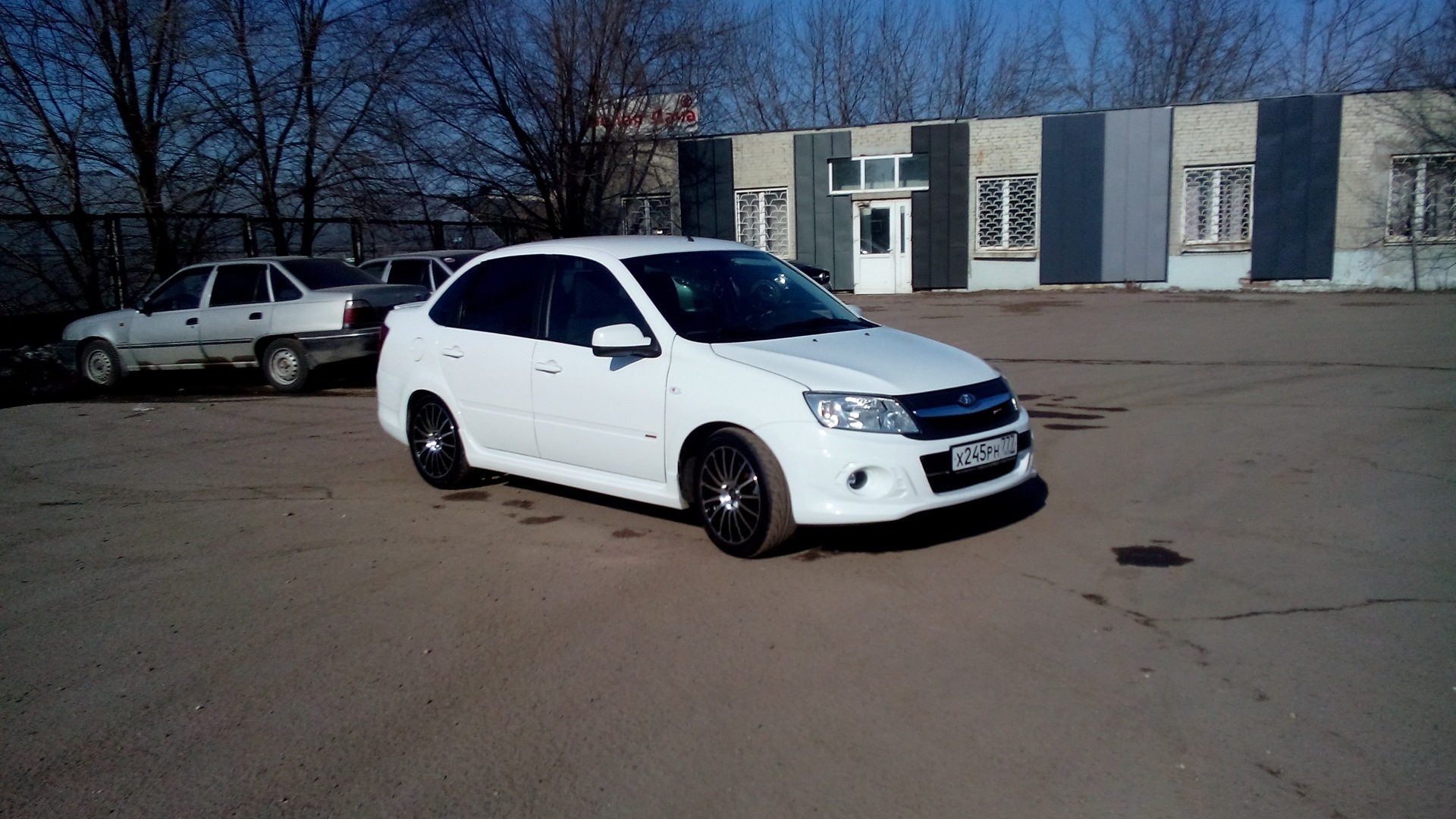 Lada Granta Sport 1.6 бензиновый 2015 | Белый-Белый на DRIVE2