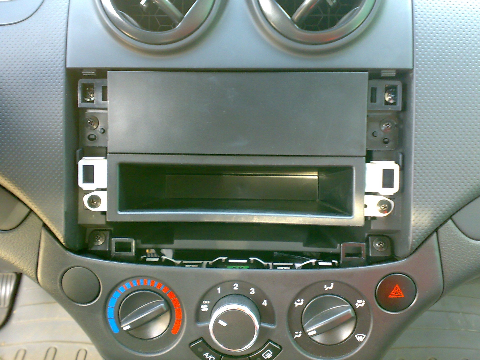 Снятие передней панели и магнитолы Chevrolet Aveo - Авто Журнал