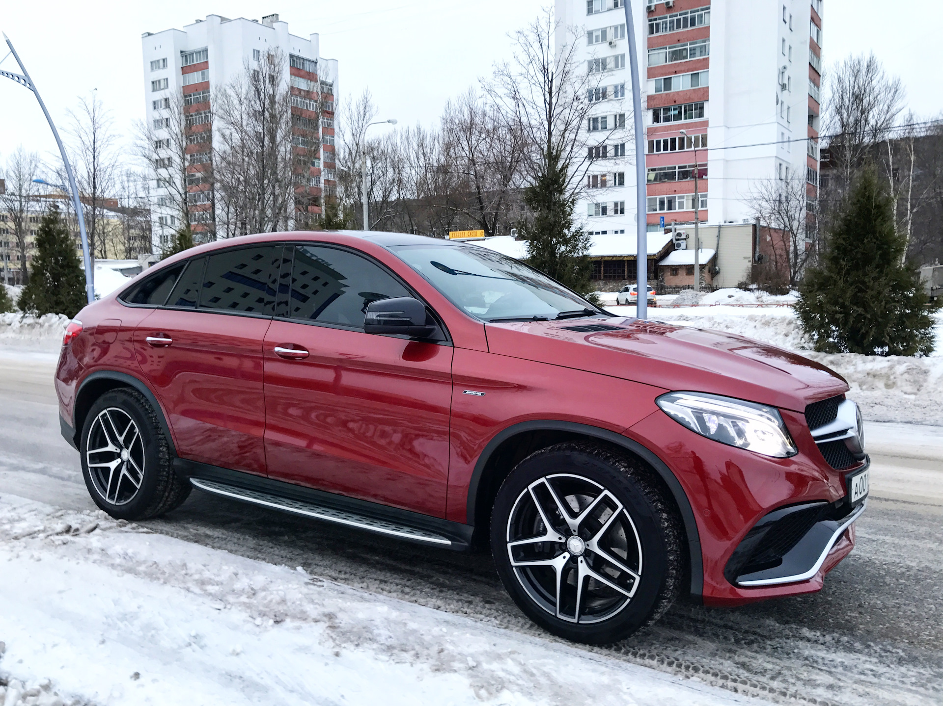 Мерседес AMG GLE 63 красный