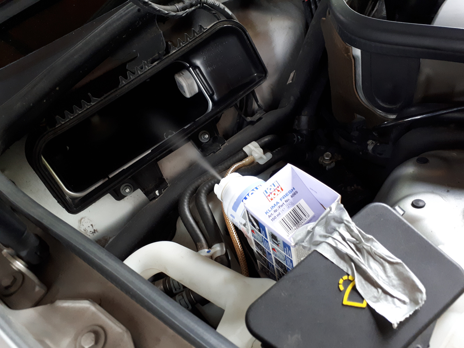 Освежитель кондиционера Liqui Moly klima fresh — Mercedes-Benz E-class ...