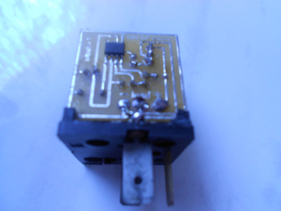 Реле для диодных поворотников — Lada 21099, 1,5 л, 2000 года ...