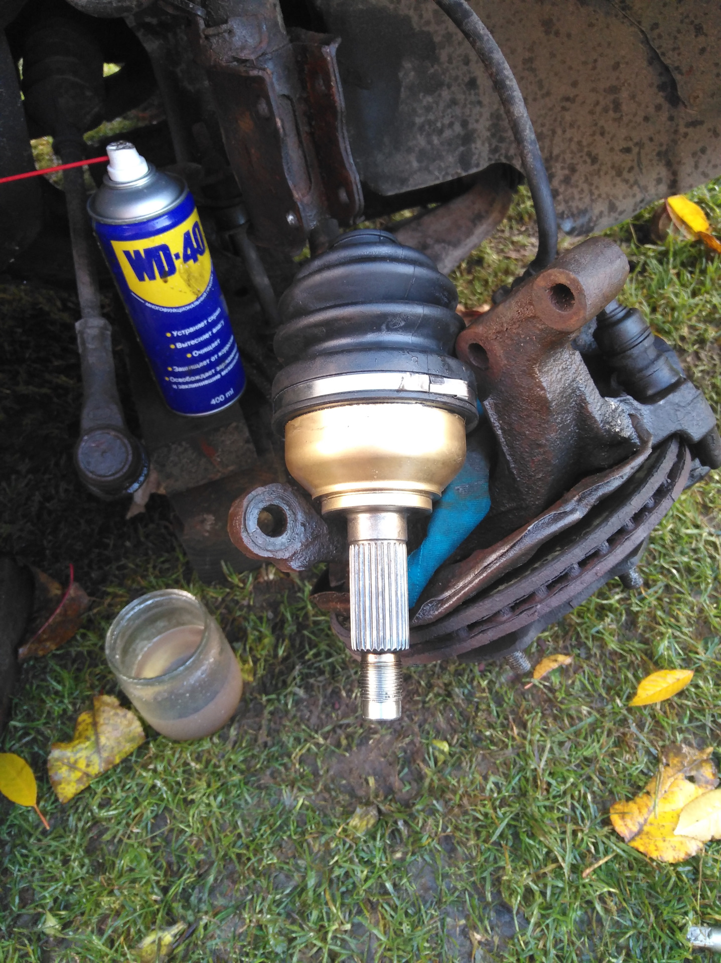 Почему вылетел шрус. Порванный пыльник. Внутренняя граната ваз 2115. Пыльник шруса наружный ока. Внутренняя граната ваз 2114.