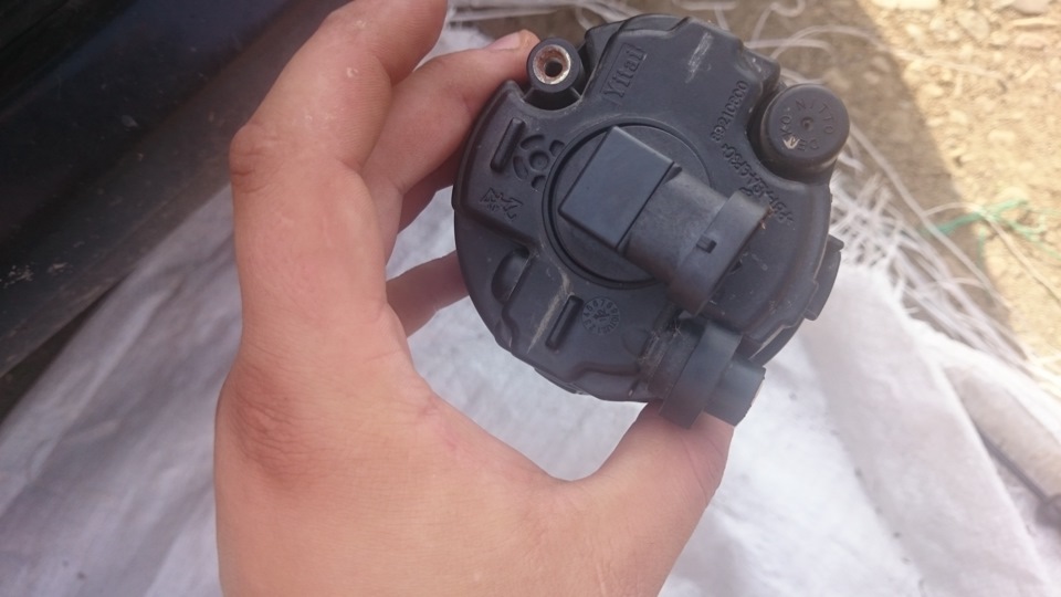 Замена диодных лампочек в туманках — Nissan Tiida (1G), 1,5 л, 2008 ...