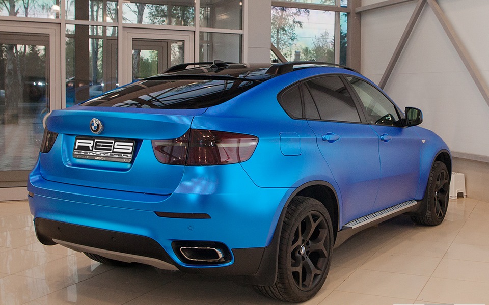 X6 blue. BMW x6 синий. BMW x6 e71 синий цвет. BMW x6 Blue Laguna. Синий матовый x6 g06.