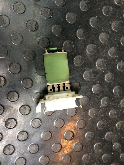 1K0959263 Сопротивление, вентилятор салона VAG | Запчасти на DRIVE2