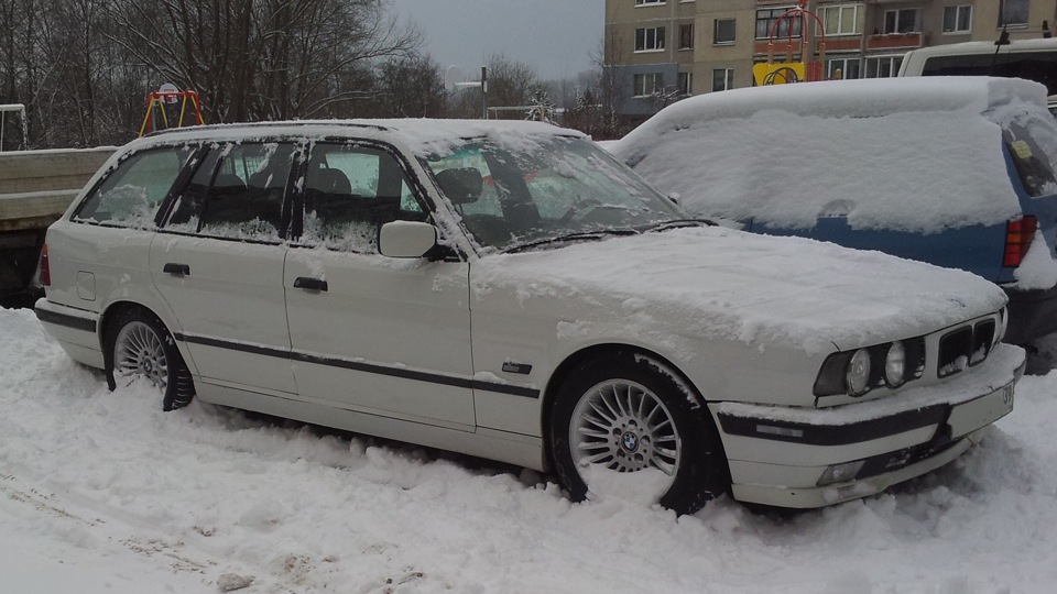 bmw 5-series 525 универсал bmw 5-series 525 универсал