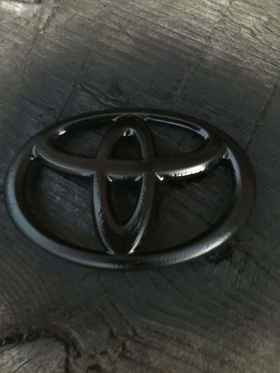 Антихром эмблемы Тойота