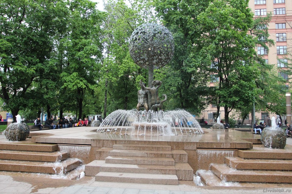 Фонтан адам и ева фото