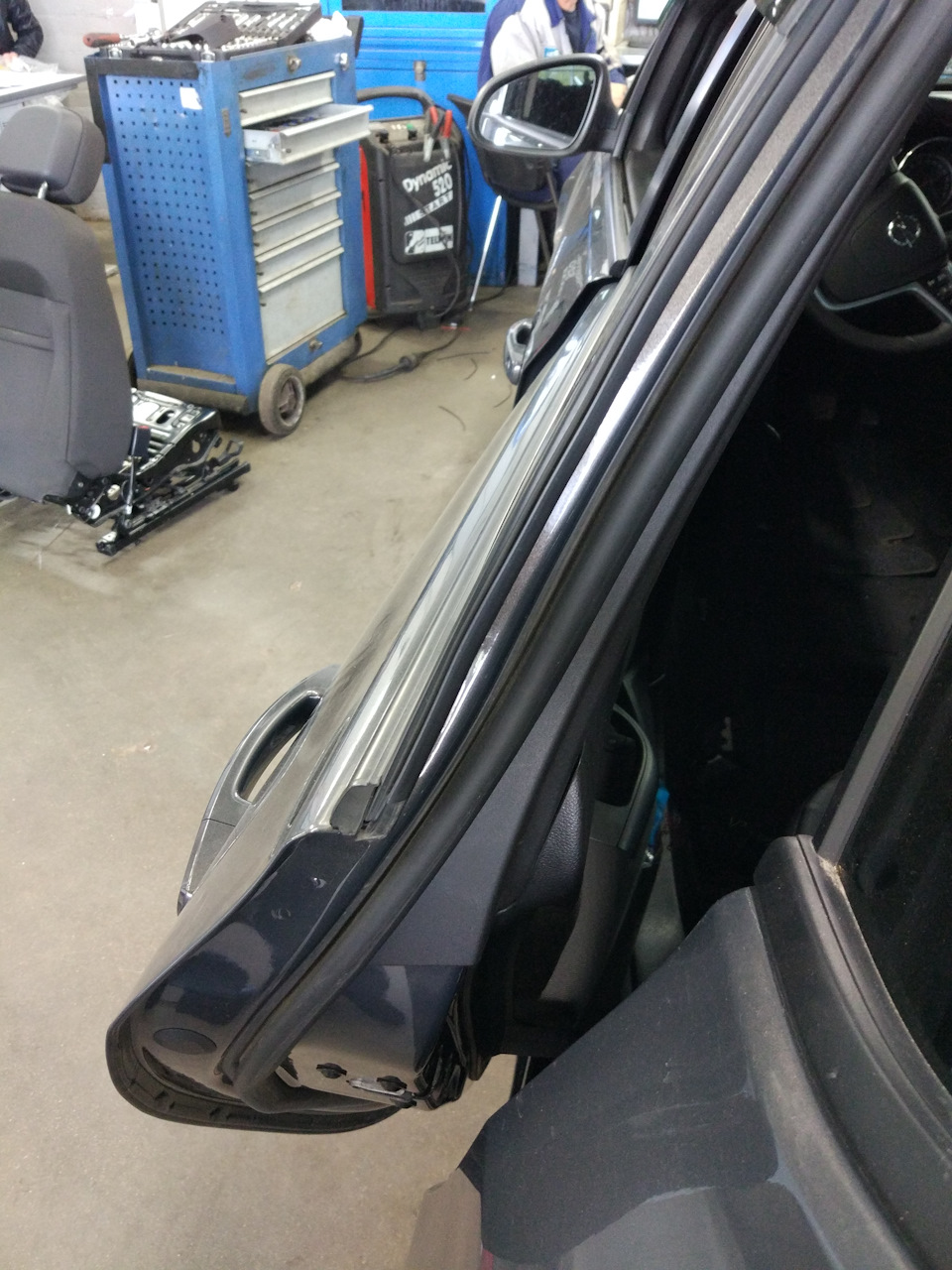 Замена мата обогрева водительского сиденья — Opel Astra J, 1,4 л, 2014 ...