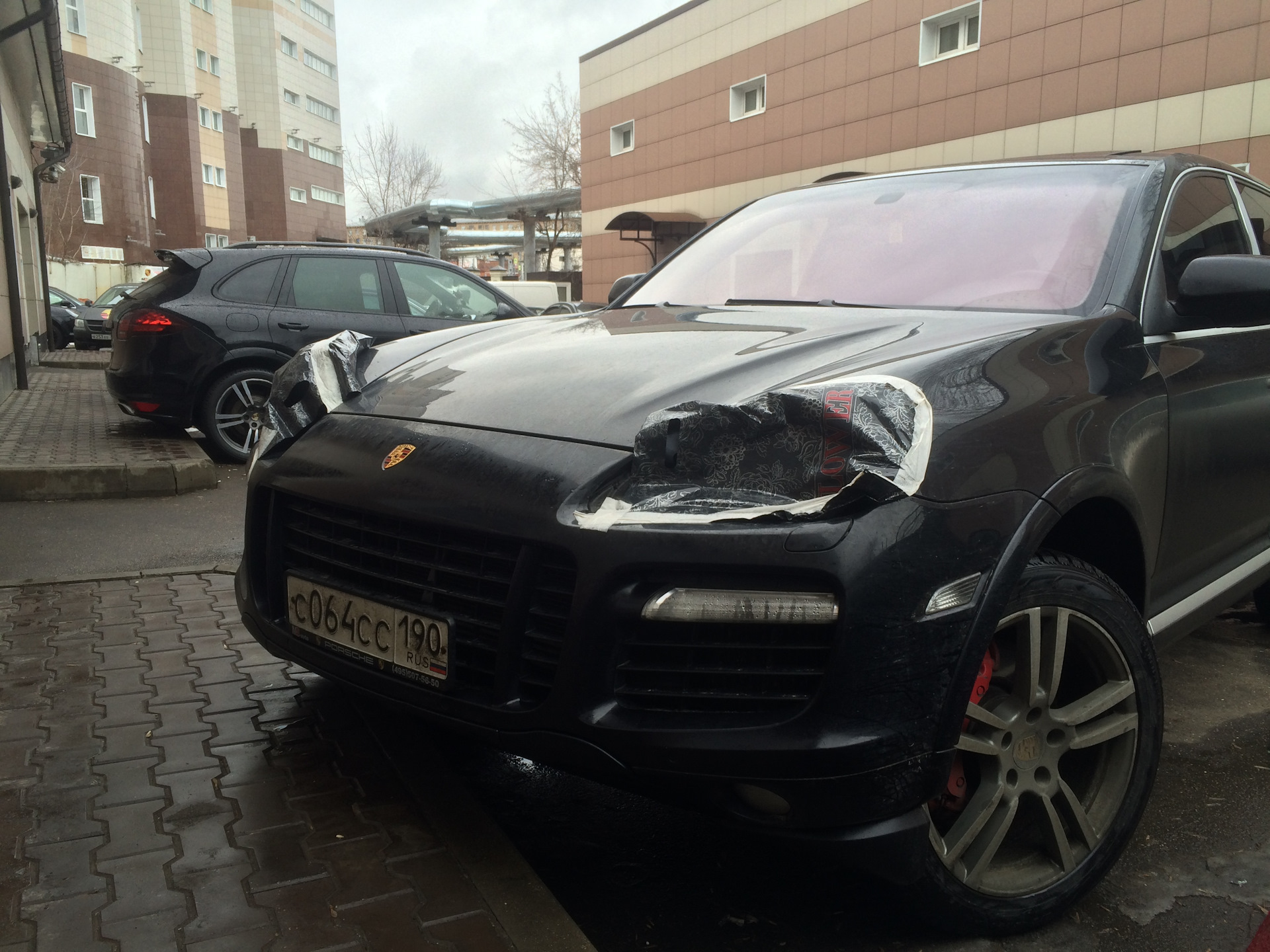 Катушка русь матушка в каене дедушка. Porsche Cayenne с фарами от 911. Порше Кайен 955 Бандитский. Porsche Cayenne без фар. Cayenne 955 без фар.