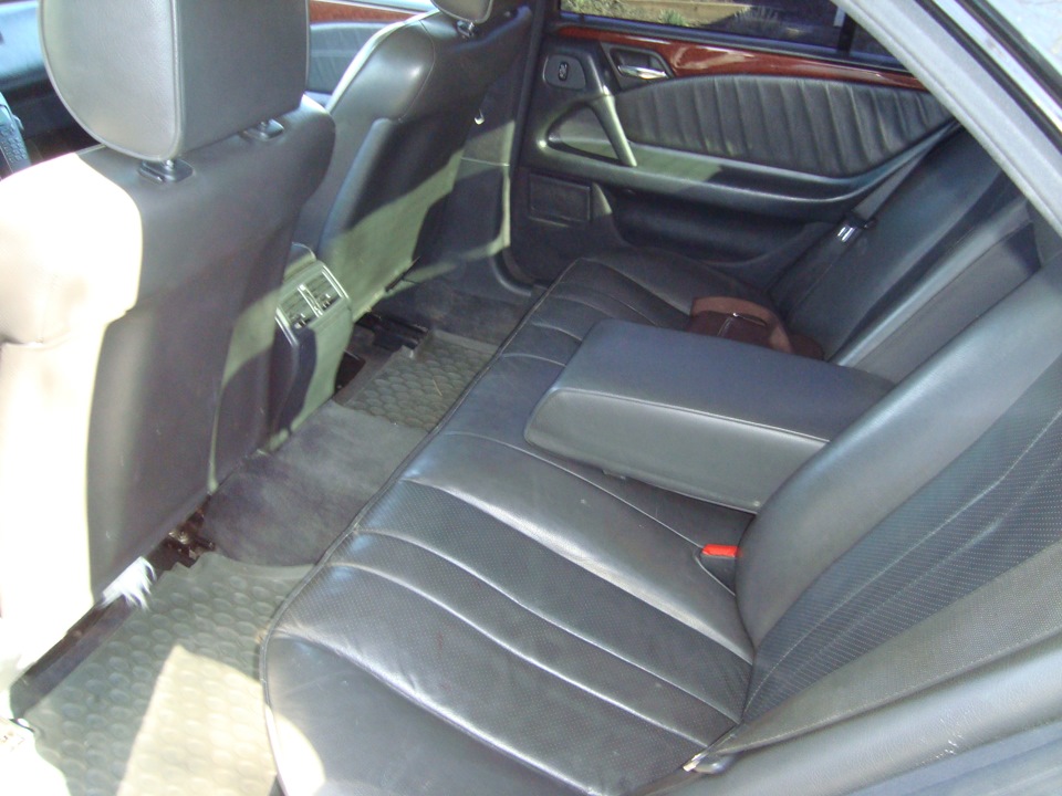 ну вот салон — Mercedes-Benz E-Class (W210), 2,4 л, 1998 года ...