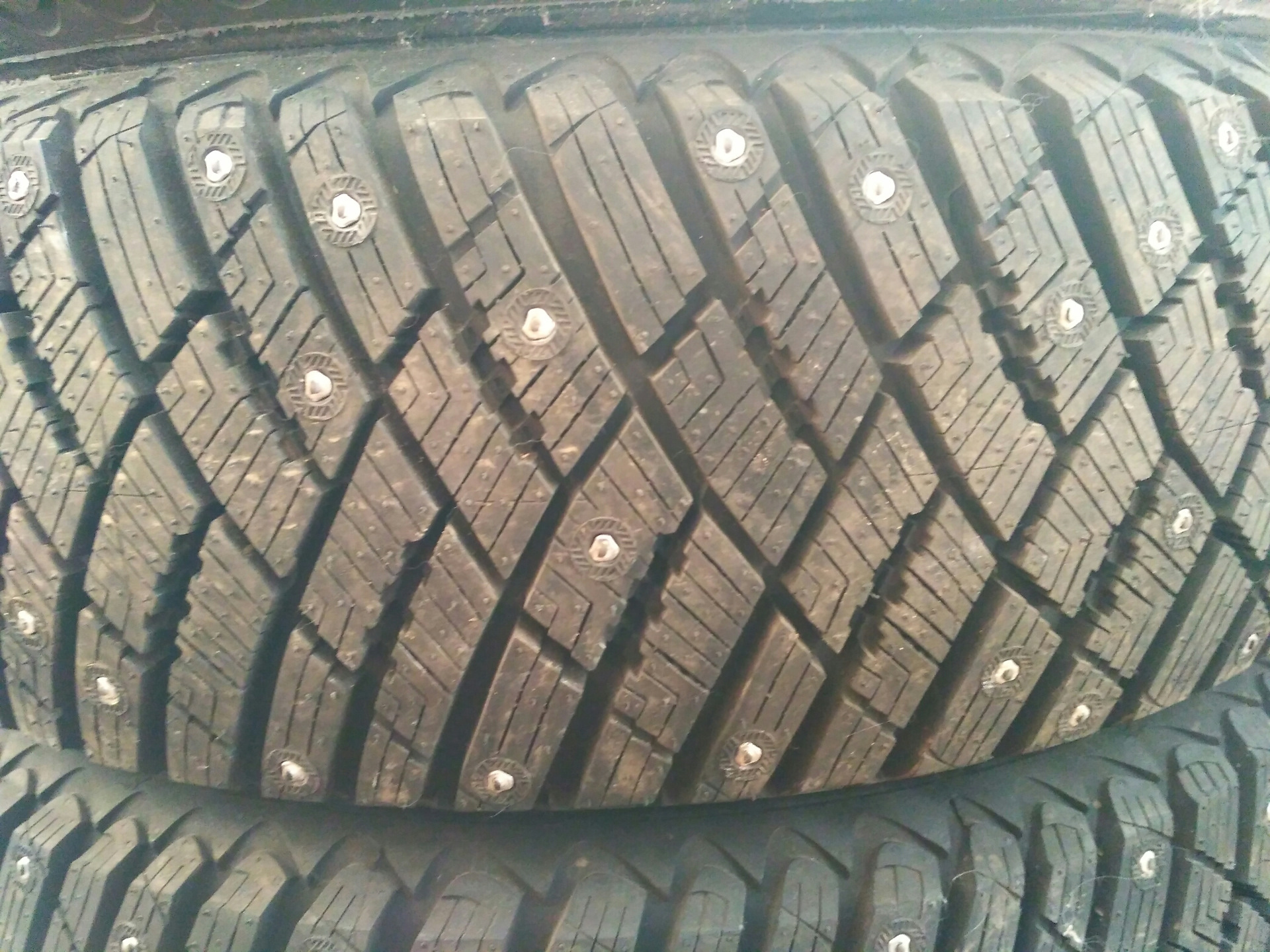 Резина goodyear ultragrip ice arctic suv