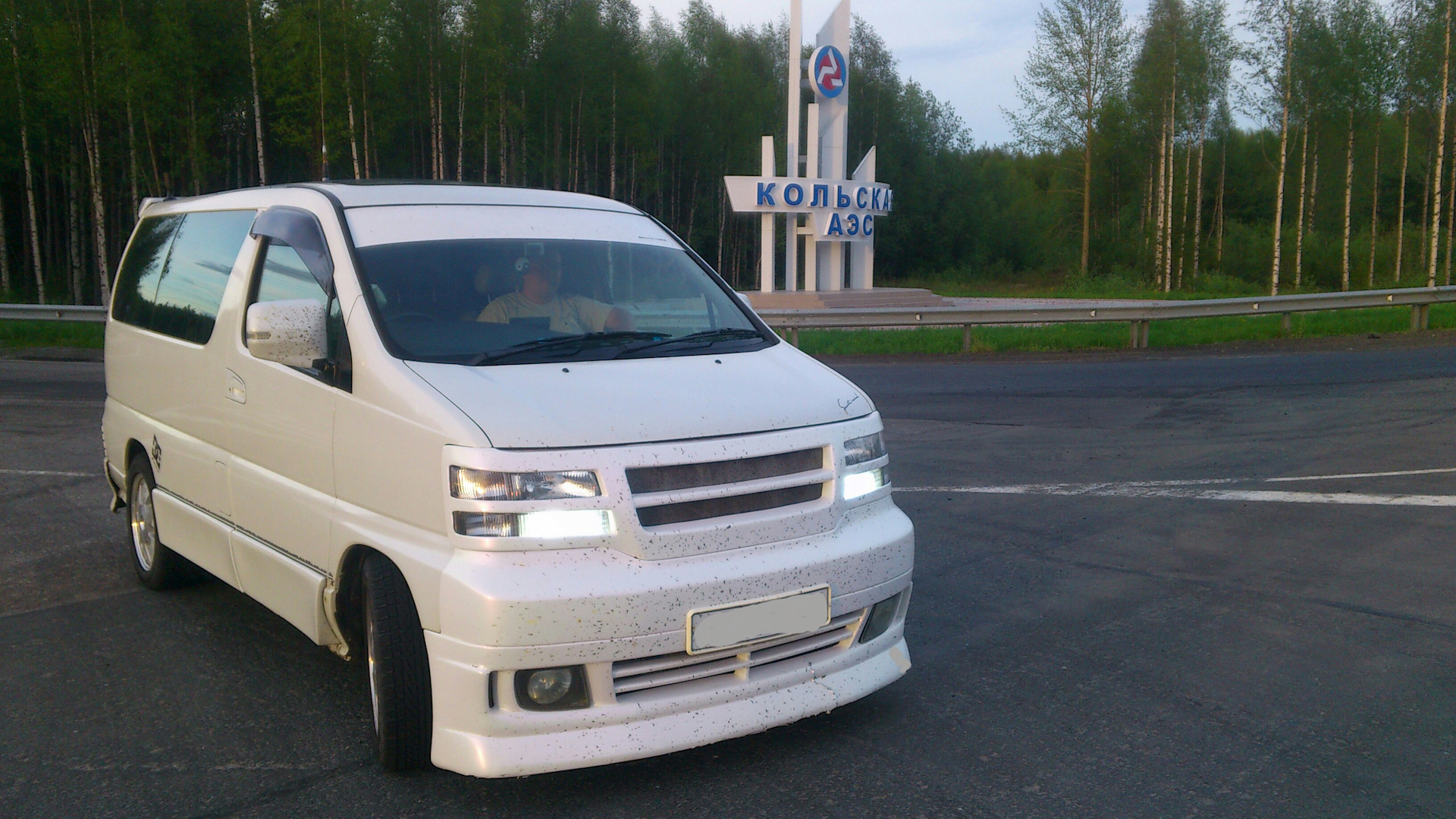 Nissan Elgrand 2