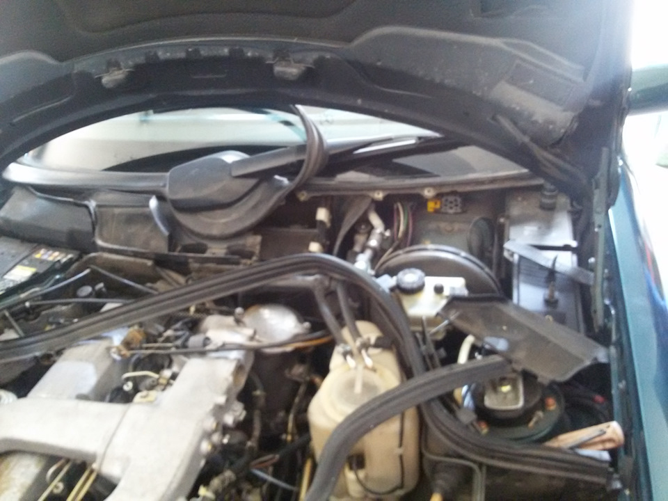 долгожданная замена фильтра салона — Mercedes-Benz E-Class (W124), 2,5 ...