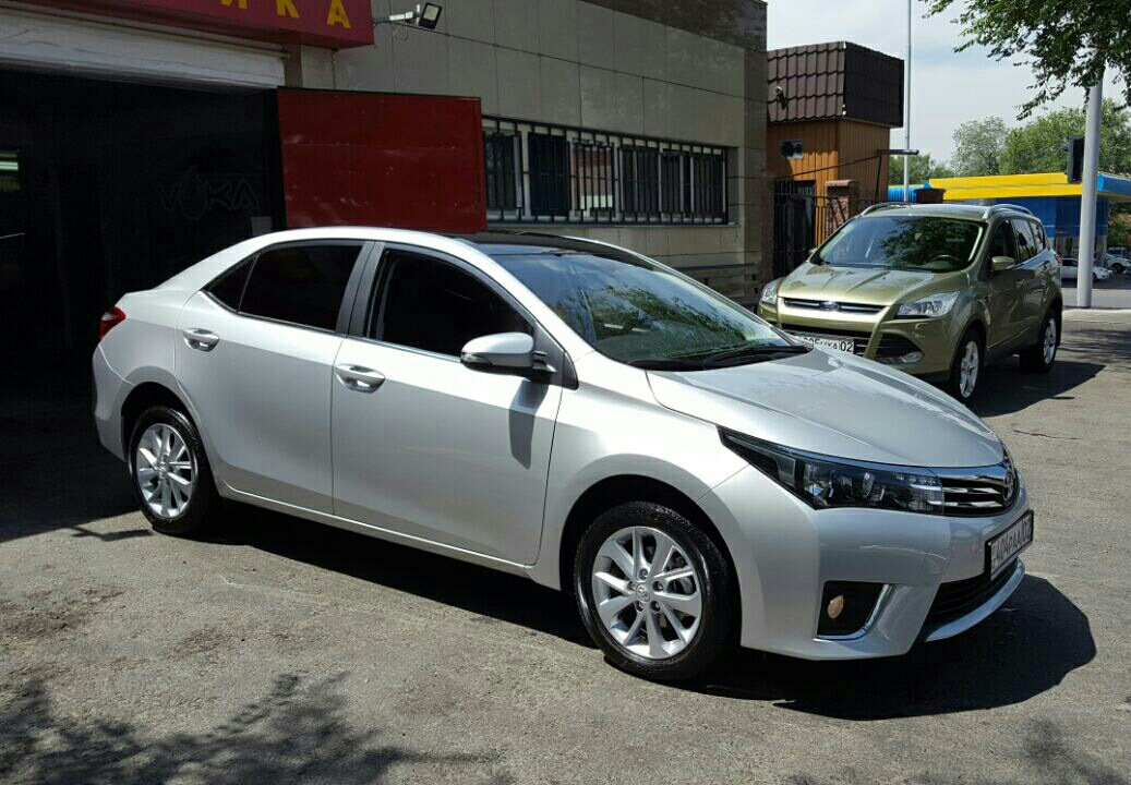 Королла 180 кузов. Toyota Corolla 160. Тойота Королла е160 серебро. Тойота Королла 2014 160 кузов. Тойота Королла 160 тонированная.