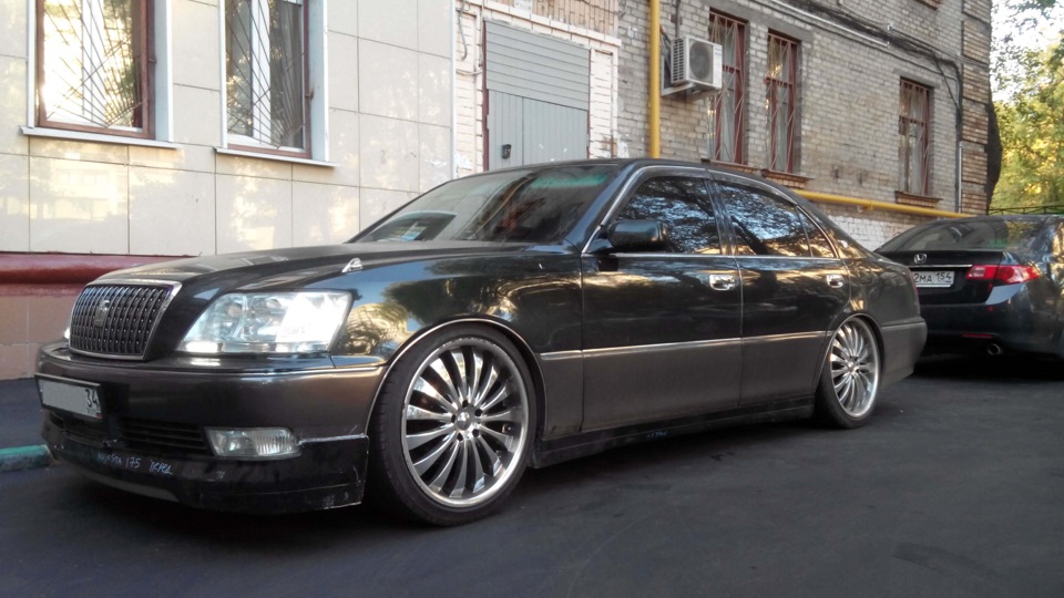 Toyota Crown Majesta 2002