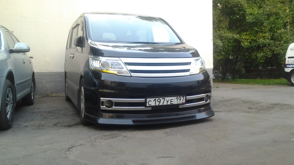 Nissan Serena c26 Rider